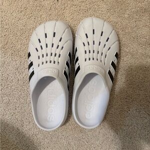 ADIDAS Adilette Clogs Slide Sandal MENS 8/WOMENS9